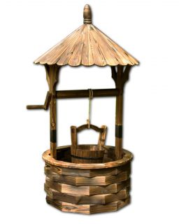 Decorațiuni de grădină - fântână din lemn
