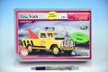 Kit Monti 56 Tractoare Land Rover 1:35 in cutie 22x15x6cm